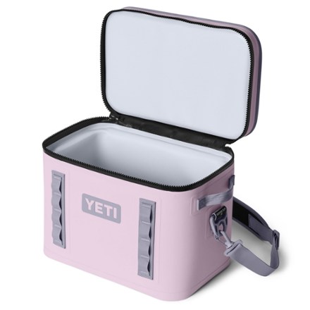 YETI Hopper Flip 18 Soft Cooler 4