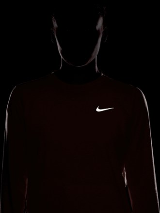 Nike Element Long-Sleeve Crew Running Top - Women's 5