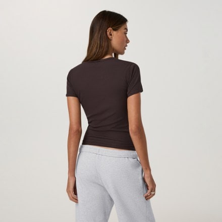 Vuori Pose Fitted Long T-Shirt - Women's 1