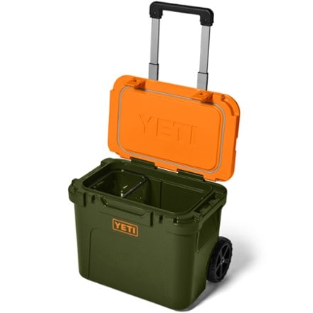 YETI Roadie 32 Wheeled Cooler 4