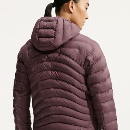 Nike ACG Lava Flow Hooded Insulated Jacket - Women's 5