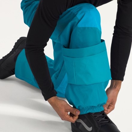 The North Face GTX Dawnstrike Pants - Men's 5