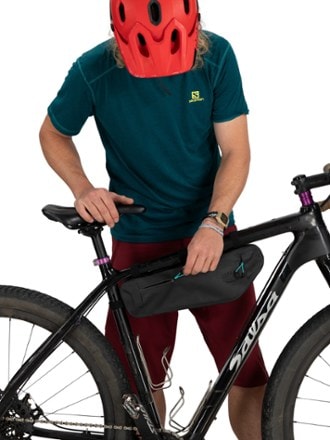 Osprey Escapist Frame Bag 9