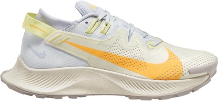 orange nike running shoes womens