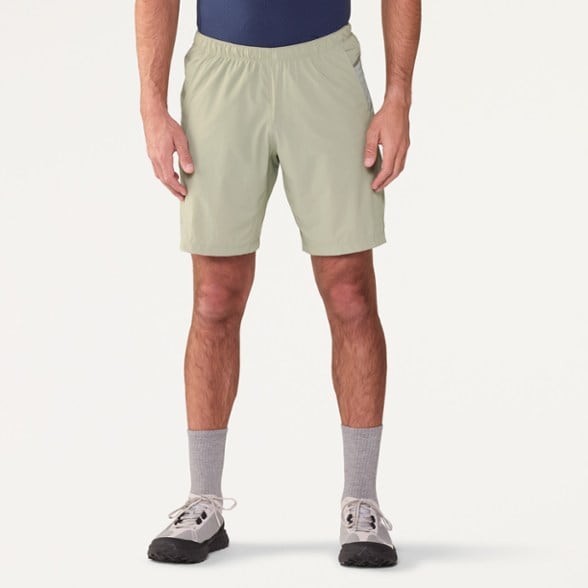 Model info: Height: 6'1" | Waist: 32.5 | Inseam: 33 | Wearing size: M