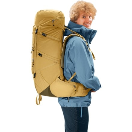 Deuter Aircontact Core 60 + 10 Pack - Men's 3