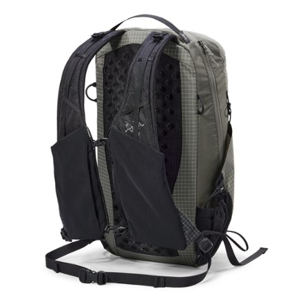 Arc'teryx Aerios 18 Pack 1