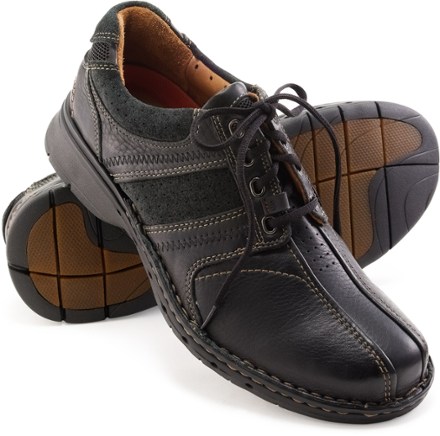 clarks ee shoes