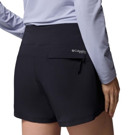 Columbia Castback Shorts - Women's 5