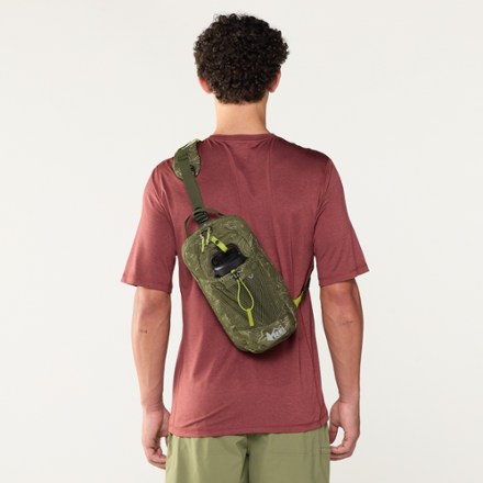 REI Co-op Trailmade Hydration Sling 1