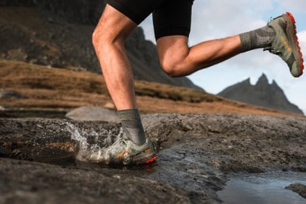 Altra Lone Peak 9 GTX Trail-Running Shoes - Men's 6