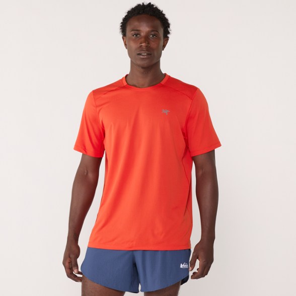 Model info: Height: 6' 1" | Waist: 30" | Wearing size: M