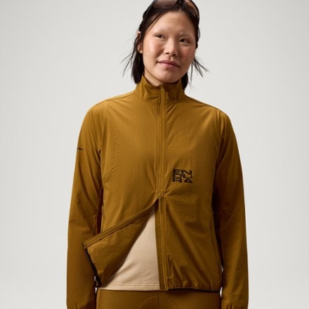 Endura Alltrack Ride Packable Cycling Jacket - Women's 5