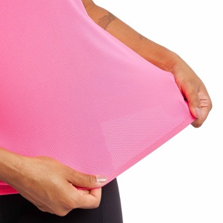 Oiselle Flyout Shirt - Women's 3