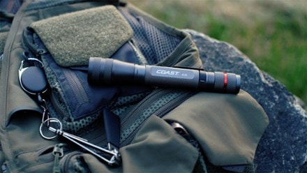Coast G32 Flashlight 4