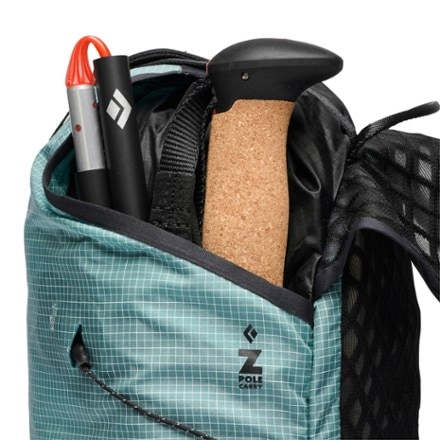 Black Diamond Distance 8 Pack - Women's 3