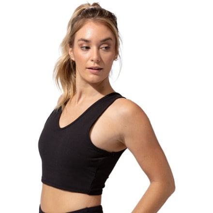 Threads 4 Thought Maliha Twist Back Sports Bra 2