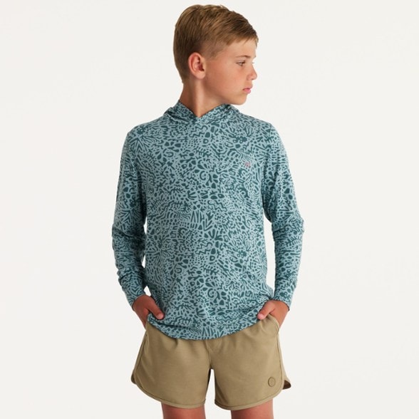 On Body Image of color Drifter Print Sea Pine