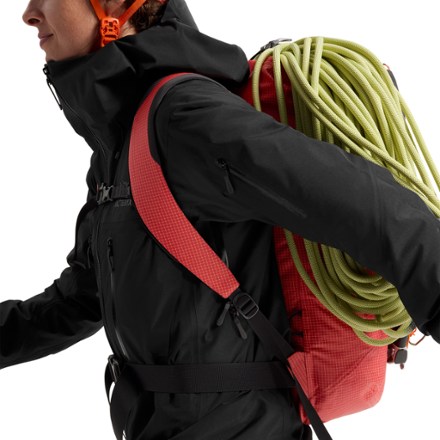 Arc'teryx Alpha SV Jacket - Women's 8