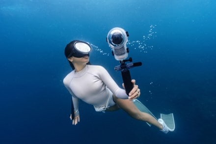Insta360 X6 Essentials Bundle 9