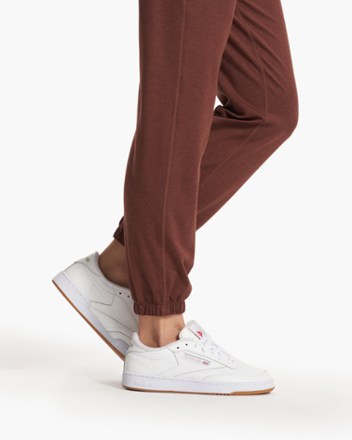 Vuori Boyfriend Jogger Pants - Women's 6