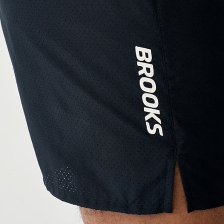 Brooks Dash Cooling 5" Shorts - Men's 4