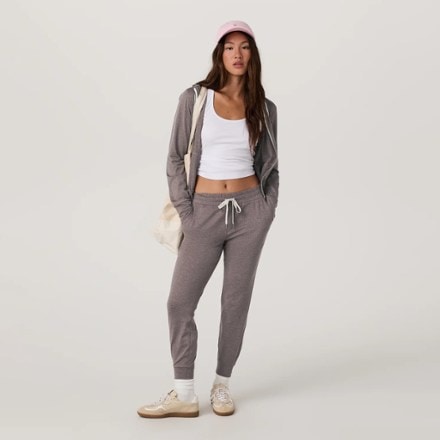 Vuori Performance Joggers - Women's 2