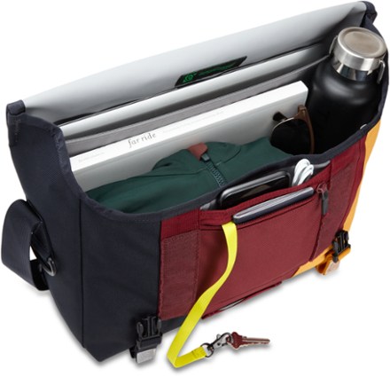 Timbuk2 Classic Messenger Bag - Small 2