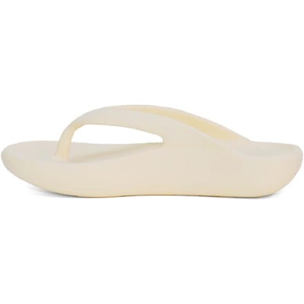 Freewaters Cloud9 Ultra Bliss Flip-Flops - Women's 2