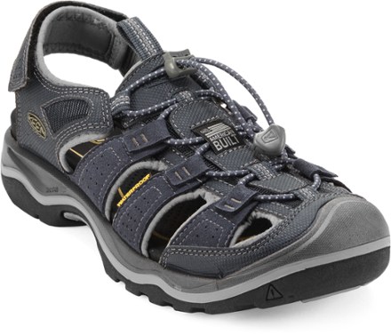 rei mens water sandals
