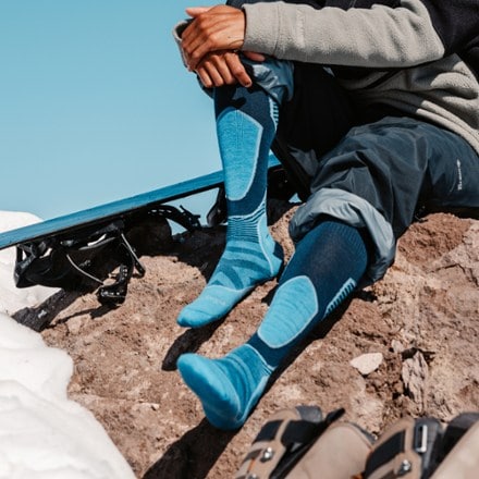 Darn Tough Outer Limits Over-The-Calf Lightweight Ski and Snowboard Socks - Men's 3