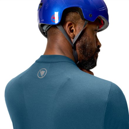 Endura Loop Zipped Cycling Jersey - Men's 6