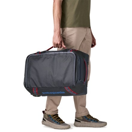 Patagonia Black Hole Wheeled Duffel 40 L 4