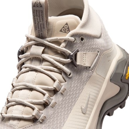 Nike ACG Zegama Hike Hiking Shoes - Women's 6