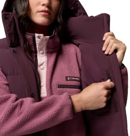 Columbia Amaze Puff Mid Hooded Down Vest - Women's 8