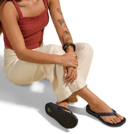 OluKai Lei Flip-Flops - Women's 5