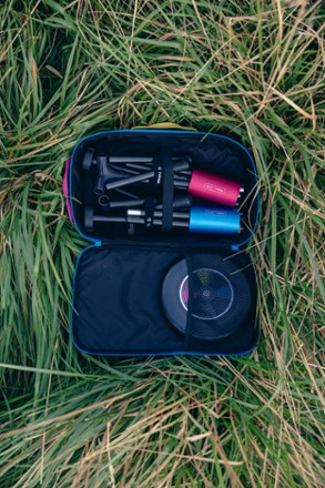 Location Image of color Black