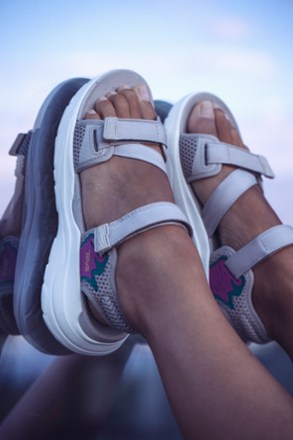 Teva Zymic Sandals - Women's 6