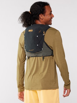 REI Co-op Swiftland TT Hydration Vest - Men's 1