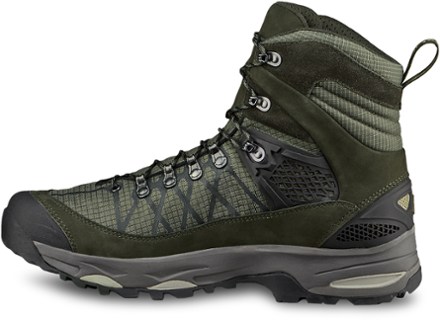 vasque saga gtx hiking boots review