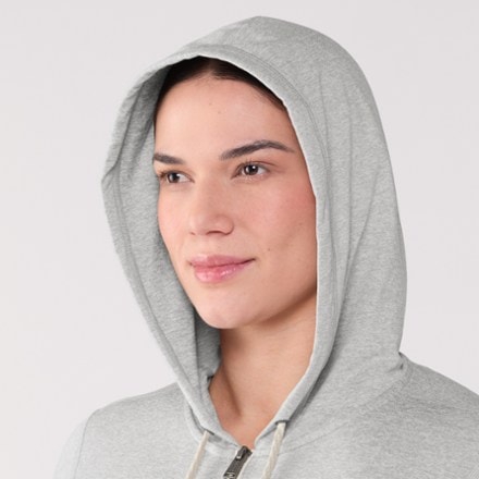 Vuori Halo Performance Hoodie 2.0 - Women's 3