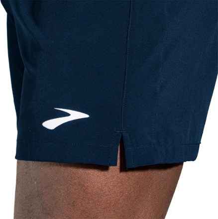 Brooks Moment 5" Shorts - Men's 5