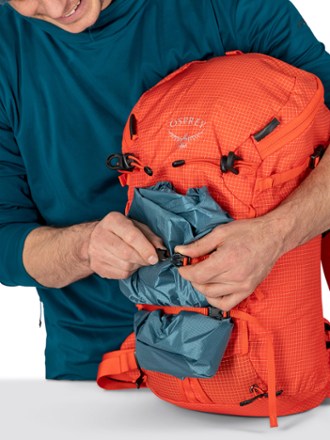 Osprey Mutant 22 Pack 9