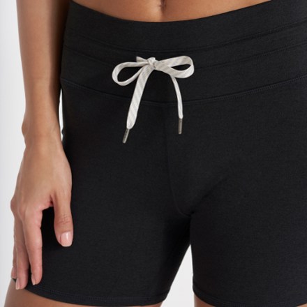 Vuori Halo Vintage Shorts - Women's 3