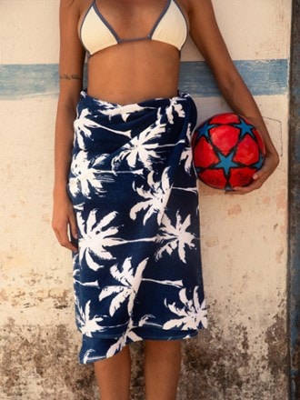 Slowtide Luca Beach Towel 2