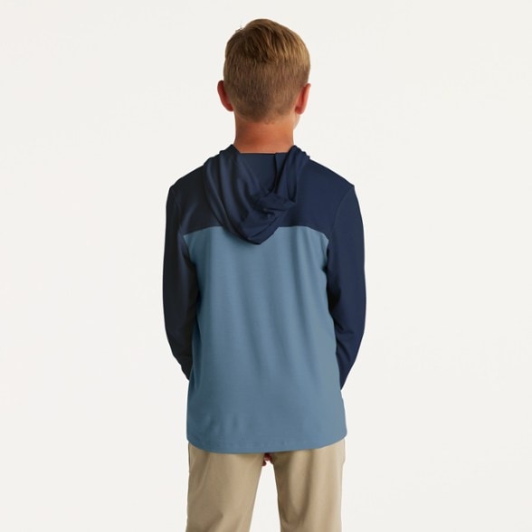 On Body Image of color True Navy/Blue Fog