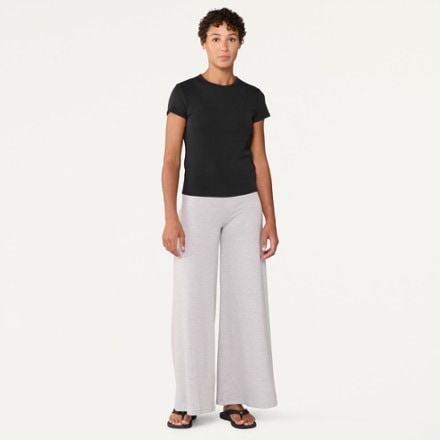 Vuori Everyday Cotton Stretch Fitted T-Shirt - Women's 3