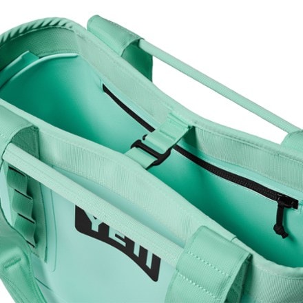 YETI Camino 20 Carryall 4