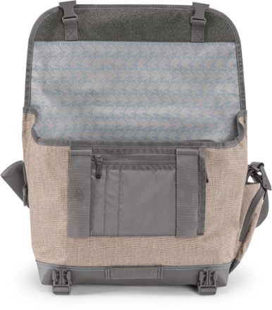 Front flap open (Natural/Gunmetal)