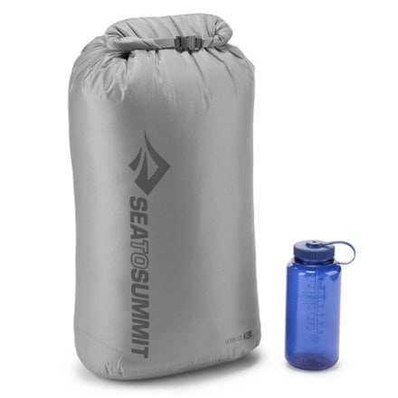 Sea to Summit Ultra-Sil Dry Bag 32 fl oz. water bottle not included